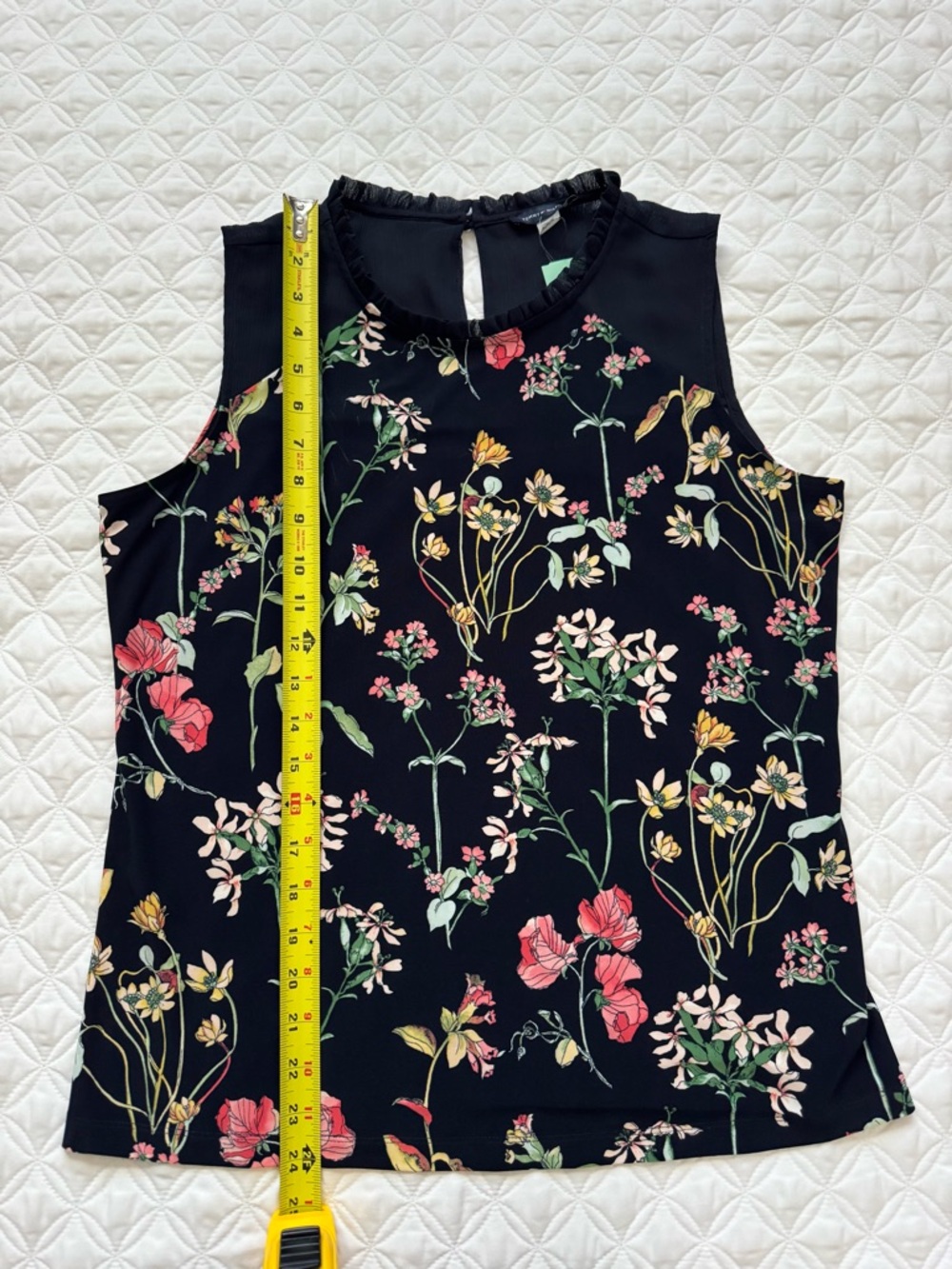 NWT Tommy Hilfiger Navy Carmellia Floral Ruffle Neck Sleeveless Tank Top Size M - Picture 4 of 15